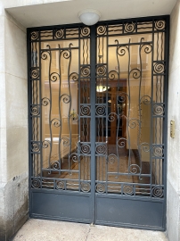 Porte en fer forgé 